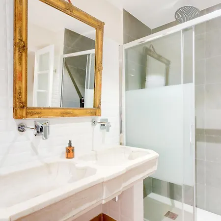 Right House - Stampace Centro Storico Apartment *