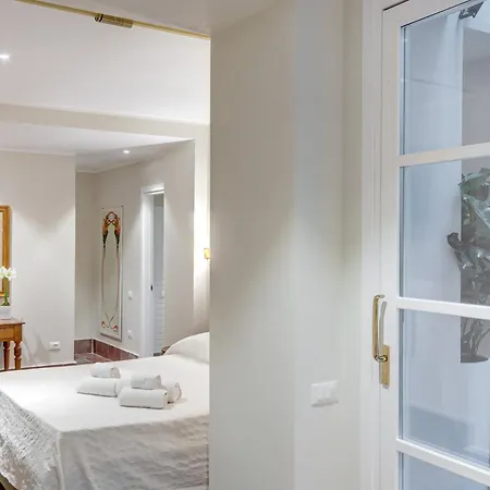 Right House - Stampace Historic Centre *