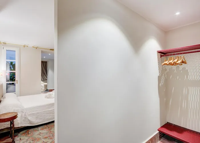 Right House - Stampace Historic Centre * Кальяри